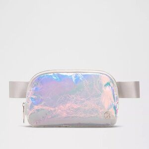 Lululemon Everywhere Belt Bag 1L, Iridescent Silver NWT